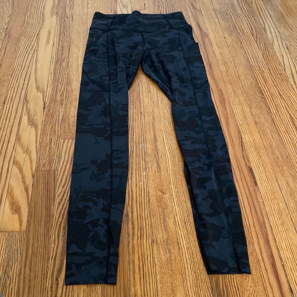 Lululemon fast and frees 28in